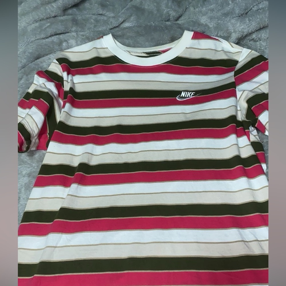Short sleeve multicolored Nike shirt